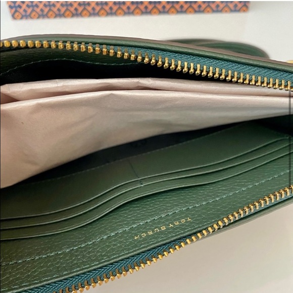 🍀🌼NEW🌼Tory Burch crossbody bag/shoulder bag/green/leather - Picture 5 of 6